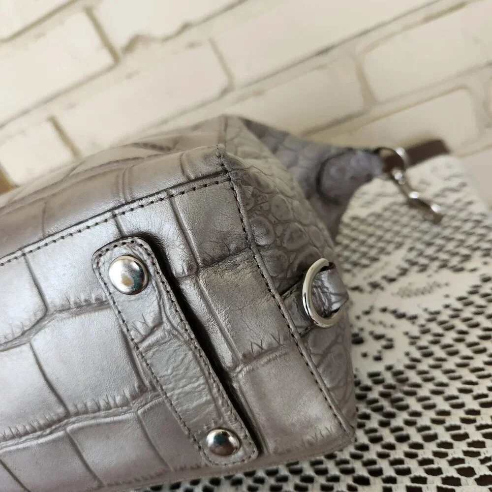 Euc Coach Ashley Crocodile Embossed Silver Leather Shoulder Bag